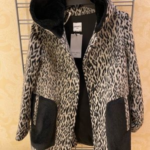Stylish coat- NEW/ size S